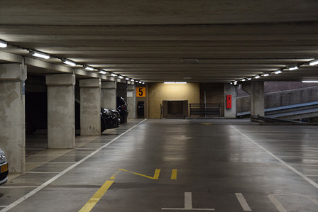 Parkeergarage Column