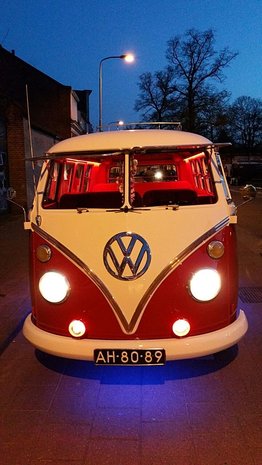 Volkwagen busje FeestMee