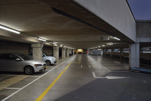 Parkeergarage Column