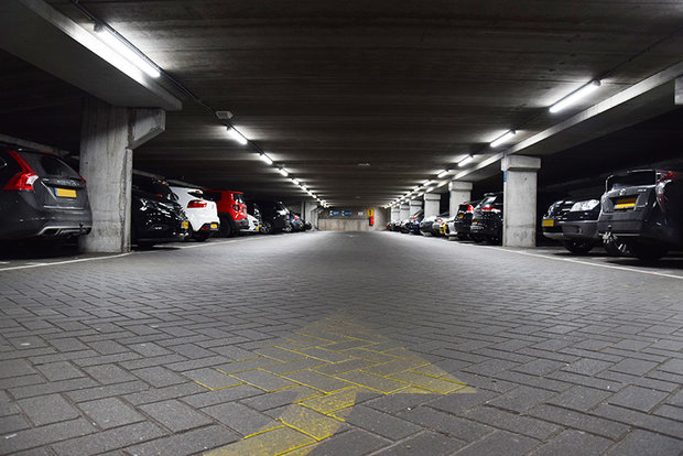 Parkeergarage Column