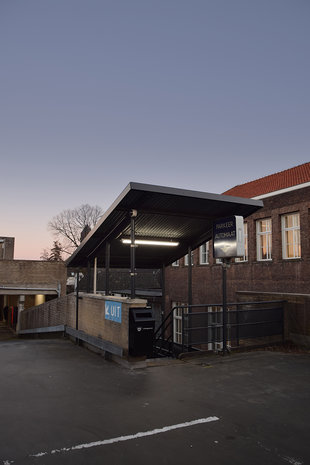 Parkeergarage Column